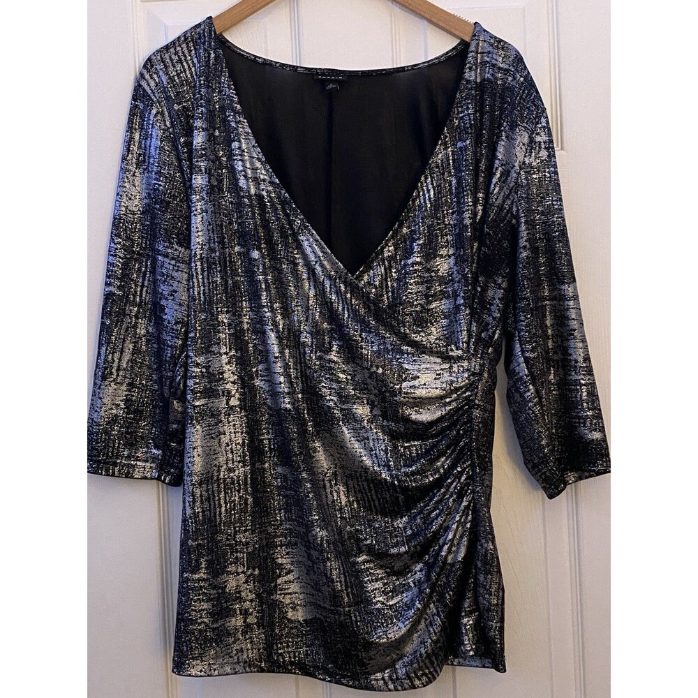 Torrid Women's Metallic Cris Cross Front Short 3/4 Sleeve V Neck Top Sz 2